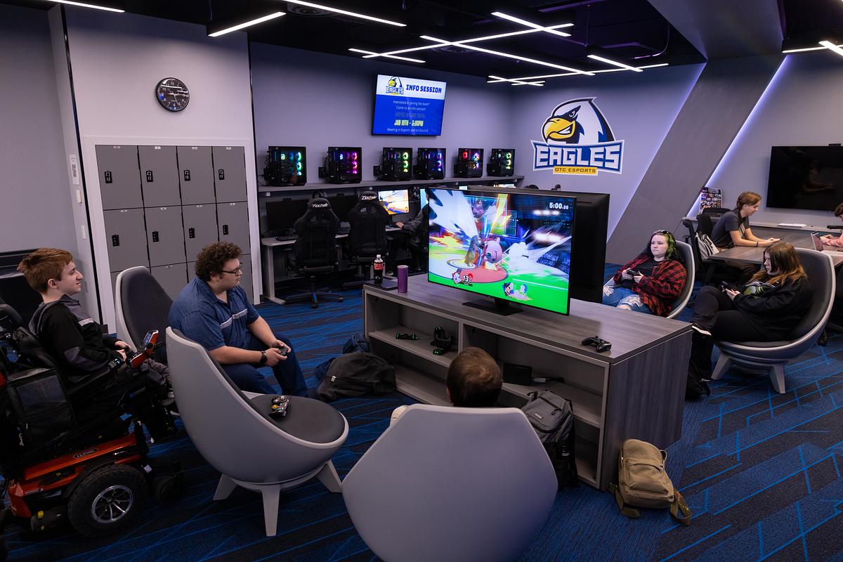 Students gather in Ozarks Tech’s esports lounge, playing video games and studying together.