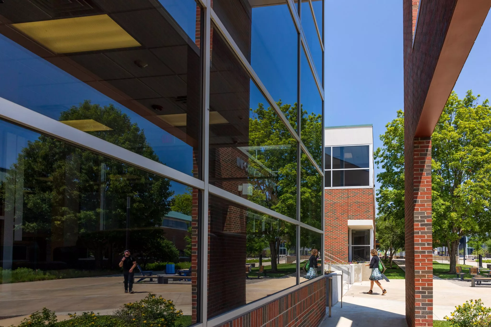 summer-day-2023-16-2048×1366-691624ce6722f