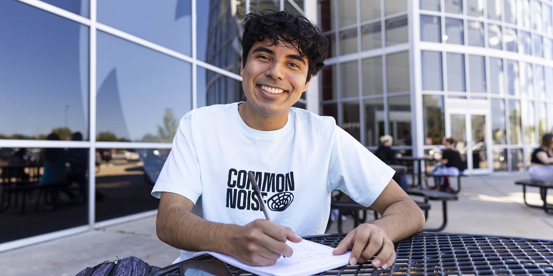 Giovanni-Sanchez-Fa21-_-01-WEB-BLOG