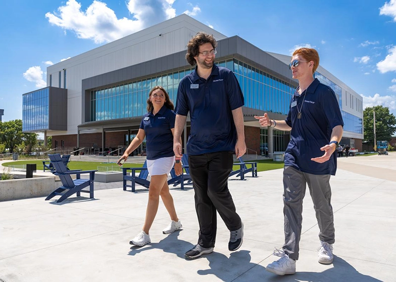 Students walk in front of Parson Student Union